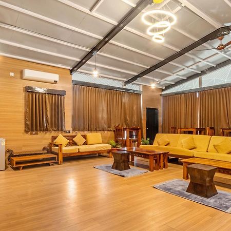 Treebo Purple Square Hotell Hyderabad Exteriör bild